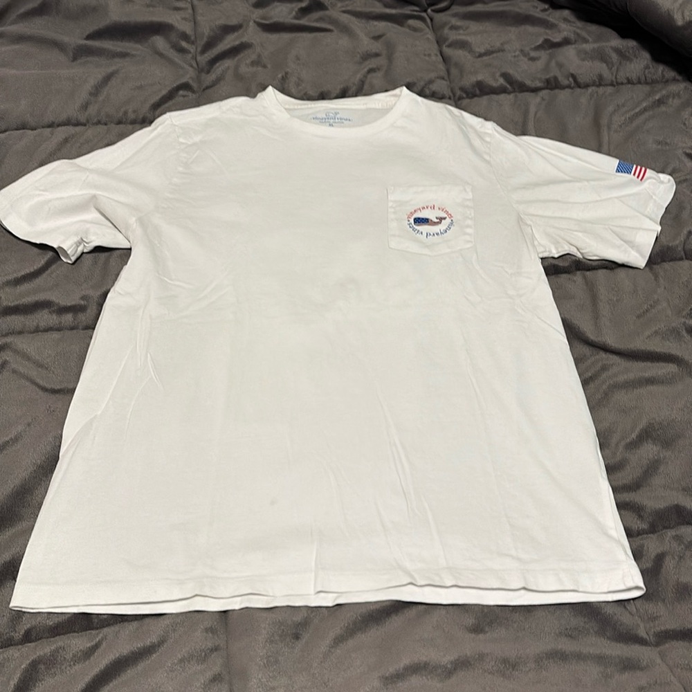 Stark white vineyard vines tee.